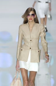 Valentino SS04 show2 CC 137.jpg