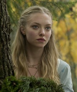 Amanda Seyfried - 1 - Face.jpg