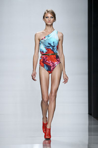 Anna Selezneva - 2 - Body.jpg