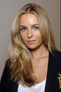 Valentina Zelyaeva - 1 - Face.jpg