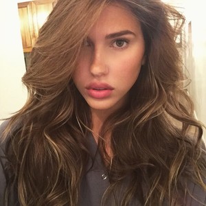 karajewelll - 1YnqjcIAOK.jpg