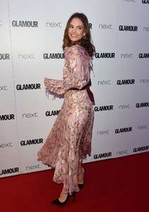 Lily-James--2017-Glamour-Women-Of-The-Year-Awards--03.thumb.jpg.a17bbaf80eb2341da83f57eed308f281.jpg