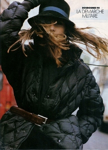 french_elle_23oct1989_10.thumb.jpg.80e798e462c8c4d056c4089cab14c8ff.jpg