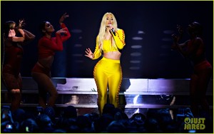 iggy-azalea-iheartradio-much-music-video-awards-05.jpg