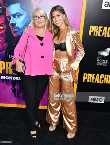 kara-del-toro-and-mom-arrives-at-the-premiere-of-amcs-preacher-season-picture-id699385946.jpg