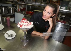 miss-universe-2017-iris-mittenaere-visit-buca-di-beppo-times-square-picture-id698475422.jpg