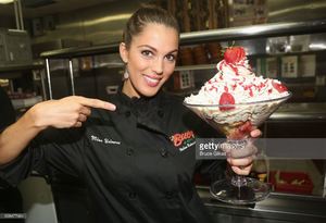 miss-universe-2017-iris-mittenaere-visit-buca-di-beppo-times-square-picture-id698477664.jpg