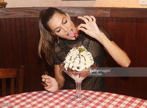 miss-universe-2017-iris-mittenaere-visit-buca-di-beppo-times-square-picture-id698477754.jpg
