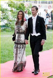 pippa-middleton-new-husband-james-matthews-friends-wedding-02.jpg