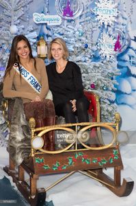 sylvie-tellier-and-marine-lorphelin-attend-the-christmas-season-at-picture-id187496511.jpg