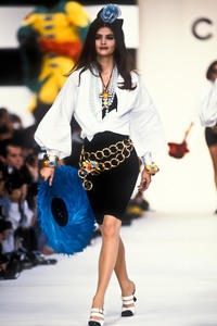 11_chanel-ss-1991-1_html.thumb.JPEG.bbc349a474a56d4dbdb792e89cf83836.JPEG
