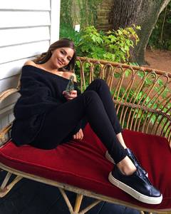 587664aa086b7_oliviaculpo(4).jpg.1eab8f1e3452f8f21986919d176613ab.jpg