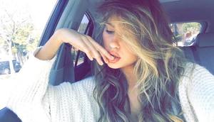 karajewelll - BDGf6J3oAJ9.jpg