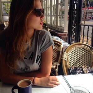 karajewelll - vmEf70oAAi.jpg