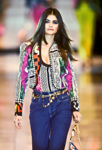 5965eb33b8417_versace-ss-1991-4-Copy.thumb.png.5d40d7f26e8b0b6dac04b657f0cce012.png