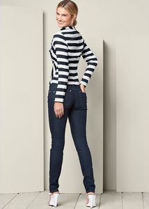 Y63503-NVMU_Z21105-IN_Y5940-WH (2).jpg