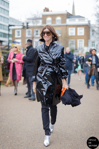 Carine-_Roitfeld-by-_STYLEDUMONDE-_Street-_Style-_Fas.jpg