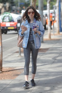 Lily_Collins__6_.jpg