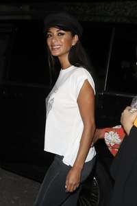 Nicole-Scherzinger-Leaving-Tape-nightclub--02.jpg