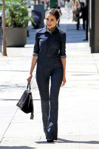 Olivia-Culpo-out-and-about-in-Los-Angeles--03.jpg