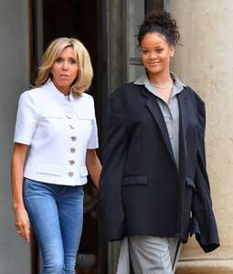 Rihanna-with-Brigitte-Macron-at-the-Elysee-Palace--21.jpg