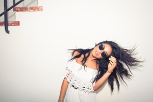 Shay_Mitchell-68-728x486.thumb.jpg.cdc0028b527965b720628cfea7f17709.jpg
