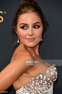 actress-olivia-culpo-arrives-at-the-68th-annual-primetime-emmy-awards-picture-id607634452.jpg