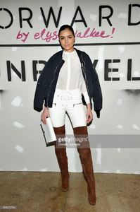 actress-olivia-culpo-attends-forward-by-elyse-walker-unravel-event-at-picture-id508272794.jpg