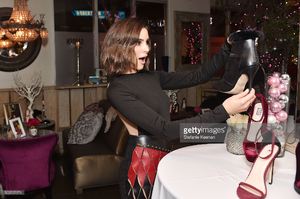 actress-olivia-culpo-attends-givingtuesdayshoedazzle-hosted-by-olivia-picture-id500525976.jpg
