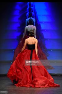 actress-olivia-culpo-walks-the-runway-at-the-american-heart-go-red-picture-id509650984.jpg