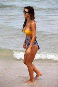 audrina-patridge-on-the-beach-in-miami-07-23-2017-15.jpg