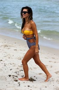audrina-patridge-on-the-beach-in-miami-07-23-2017-16.jpg