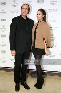 designer-tony-ward-and-miss-universe-olivia-culpo-attends-the-week-picture-id185933650.jpg