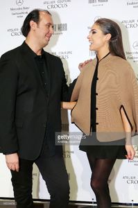 designer-tony-ward-and-miss-universe-olivia-culpo-attends-the-week-picture-id185933656.jpg