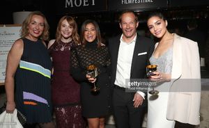elisabeth-sereda-bryce-dallas-howard-gina-rodriguez-moet-and-chandon-picture-id631001644.jpg