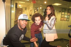 host-dj-whoo-kid-host-sam-roberts-and-miss-universe-olivia-culpo-the-picture-id159054745.jpg