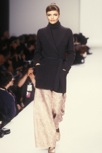 isaac-mizrahi-fw-1996-3.thumb.png.1e480310f128c52e5d5dfa3c8199d000.png