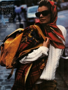 italia_vogue_october_1990_97.thumb.jpg.747b9fe375414d3158a3b2723b71c59e.jpg