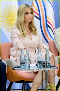 ivanka-trump-sits-in-presidents-seat-at-g20-leaders-table-19.jpg