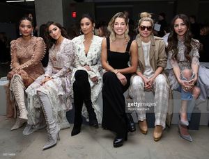 kiersey-clemmons-olivia-culpo-shay-mitchell-ashely-hart-jessica-hart-picture-id635114808.jpg