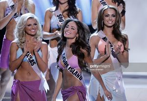 miss-rhode-island-usa-olivia-culpo-reacts-as-she-is-chosen-to-during-picture-id145702257.jpg