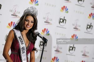 miss-rhode-island-usa-olivia-culpo-speaks-during-a-news-conference-picture-id145705164.jpg