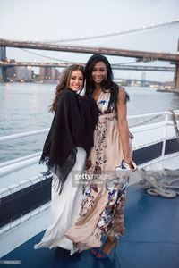 miss-universe-2012-olivia-culpo-and-miss-usa-2012-nana-meriwether-picture-id168394620.jpg
