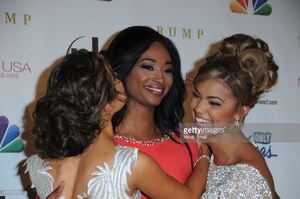 miss-universe-2012-olivia-culpo-miss-usa-2012-nana-meriwether-and-picture-id170733232.jpg