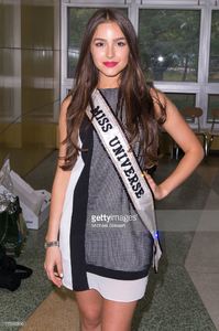miss-universe-2012-olivia-culpo-visits-one-world-middle-school-on-1-picture-id175266895.jpg