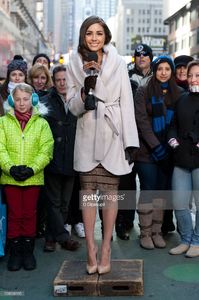 miss-universe-olivia-culpo-visits-extra-in-times-square-on-january-3-picture-id158908165.jpg