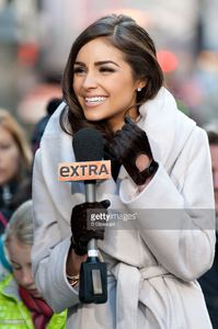 miss-universe-olivia-culpo-visits-extra-in-times-square-on-january-3-picture-id158908173.jpg