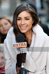 miss-universe-olivia-culpo-visits-extra-in-times-square-on-january-3-picture-id158908180.jpg