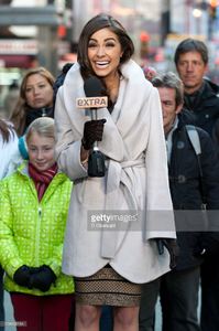 miss-universe-olivia-culpo-visits-extra-in-times-square-on-january-3-picture-id158908184.jpg