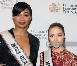miss-usa-2012-nana-meriwether-and-miss-universe-2012-olivia-culpo-picture-id162220318.jpg